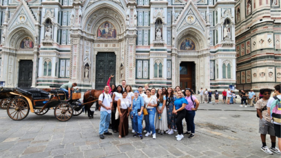 An image of a group of students in the study abroad program visiting the Duomo in Italy