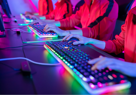 Esports users using keyboards