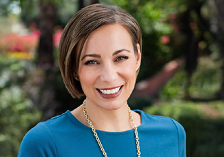 A headshot of Julie Dunnigan.